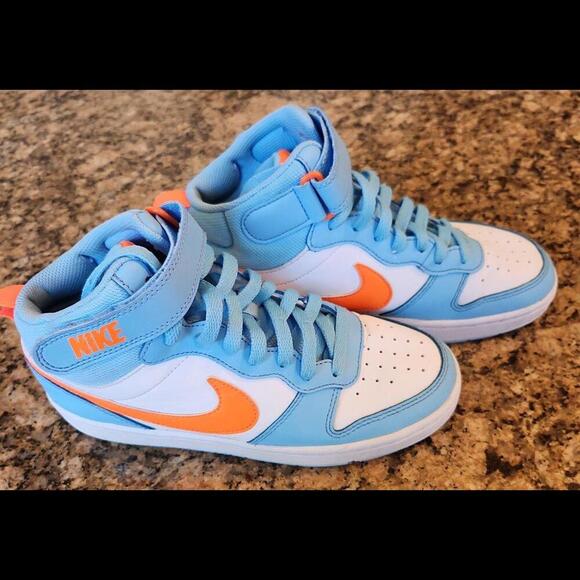 Nike Kids Shoes in Blue and Orange - Picture 3 of 5